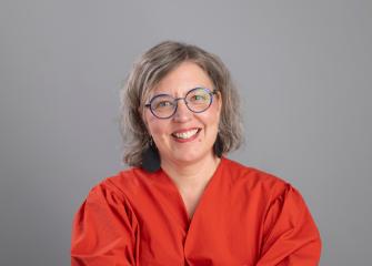 Valokuva Sanna Hughesista, Varken johtajasta.
